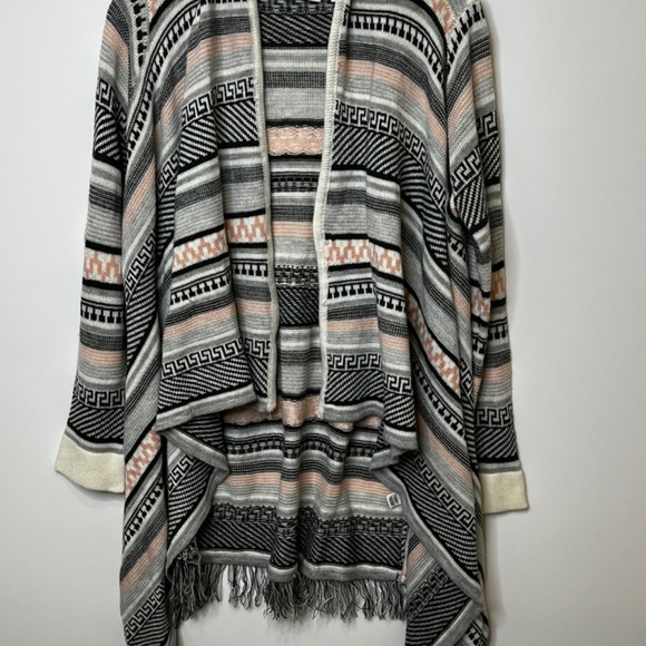 CATO Open Front Draped Fringe Sweater Size L - Picture 5 of 8